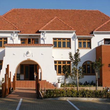 Sanctuary Mandela Hotel Johannesburg Bagian luar foto
