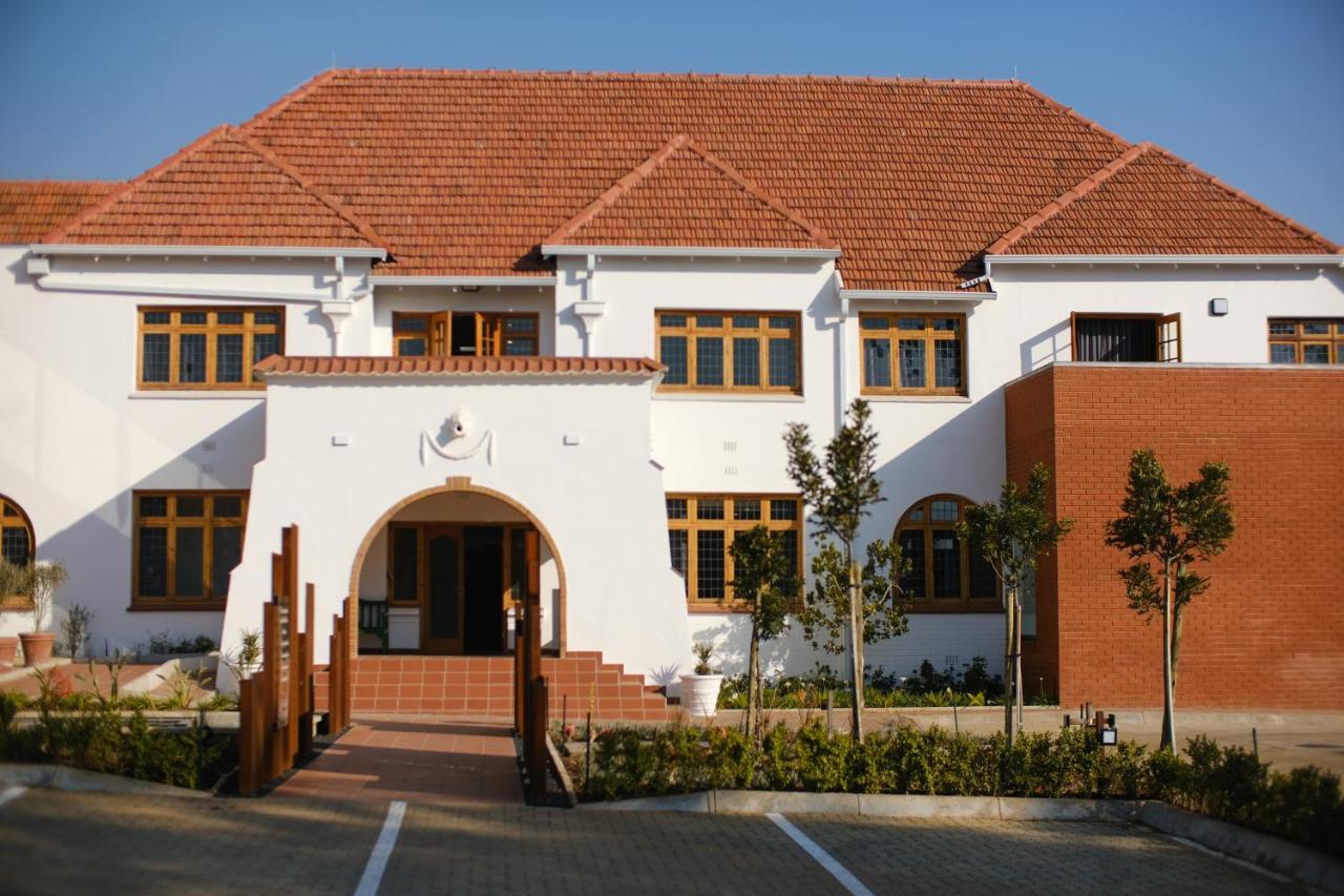Sanctuary Mandela Hotel Johannesburg Bagian luar foto