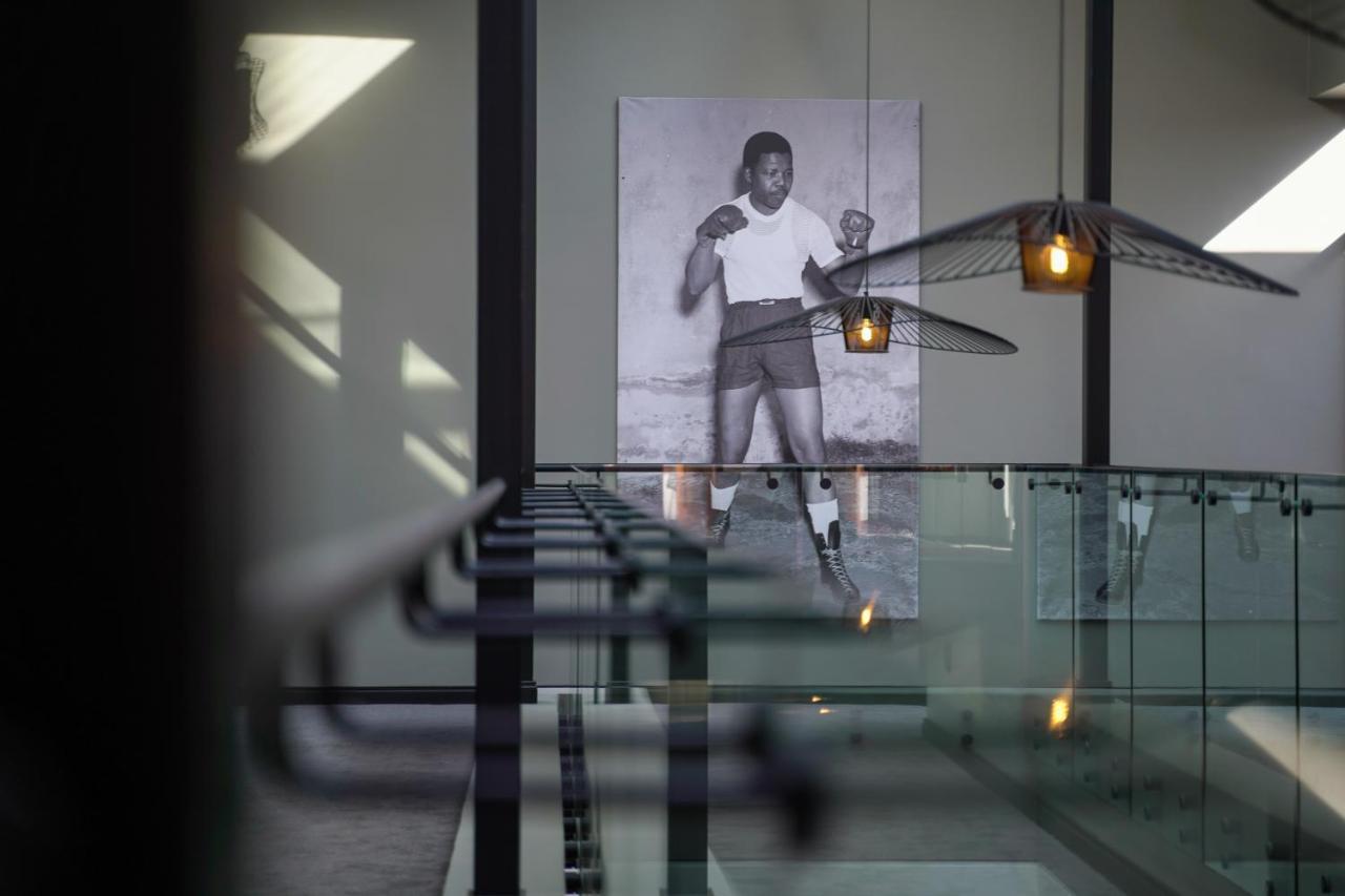 Sanctuary Mandela Hotel Johannesburg Bagian luar foto