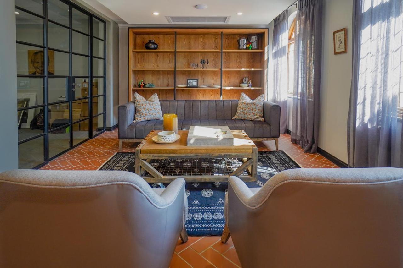 Sanctuary Mandela Hotel Johannesburg Bagian luar foto