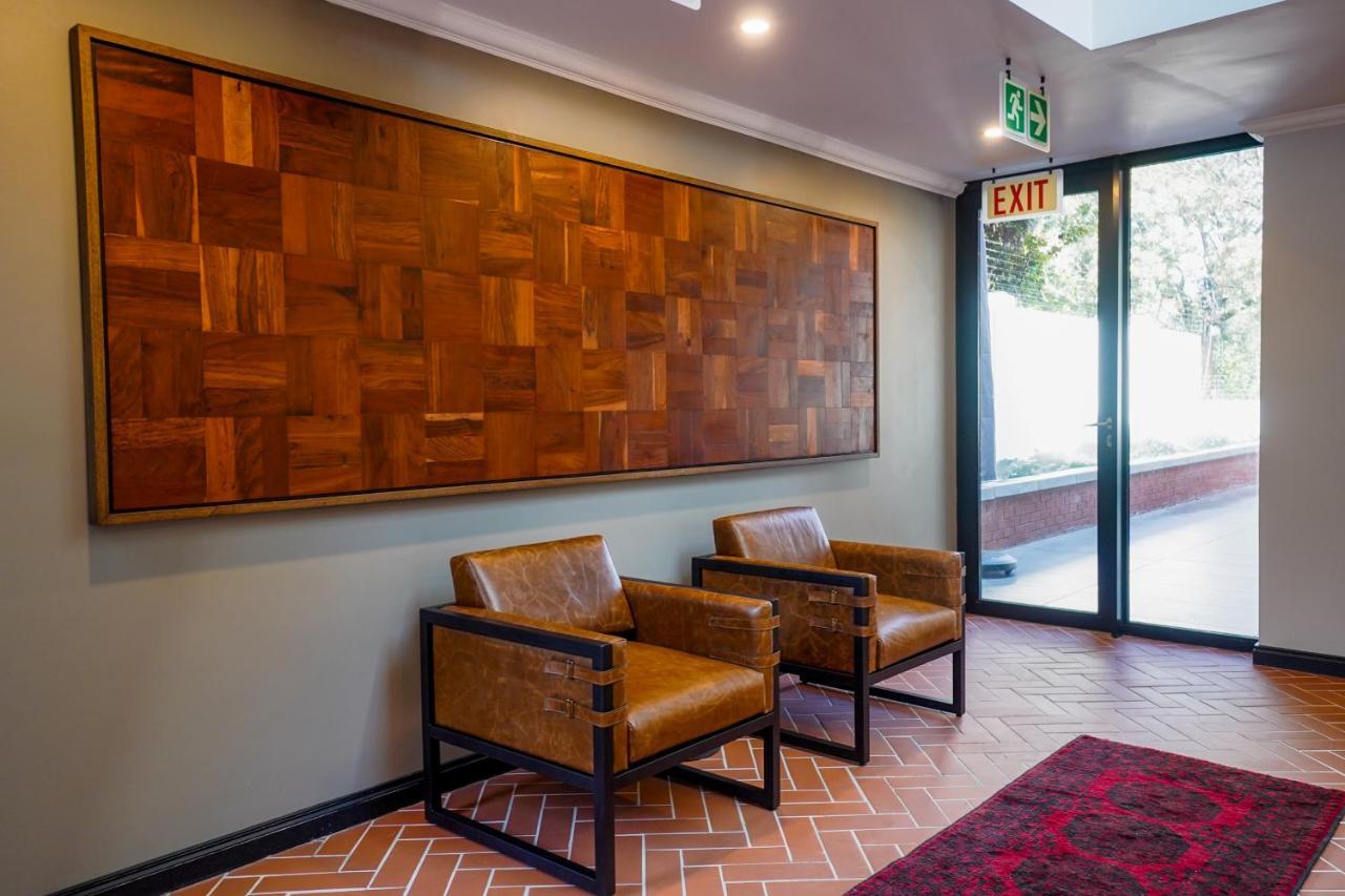 Sanctuary Mandela Hotel Johannesburg Bagian luar foto