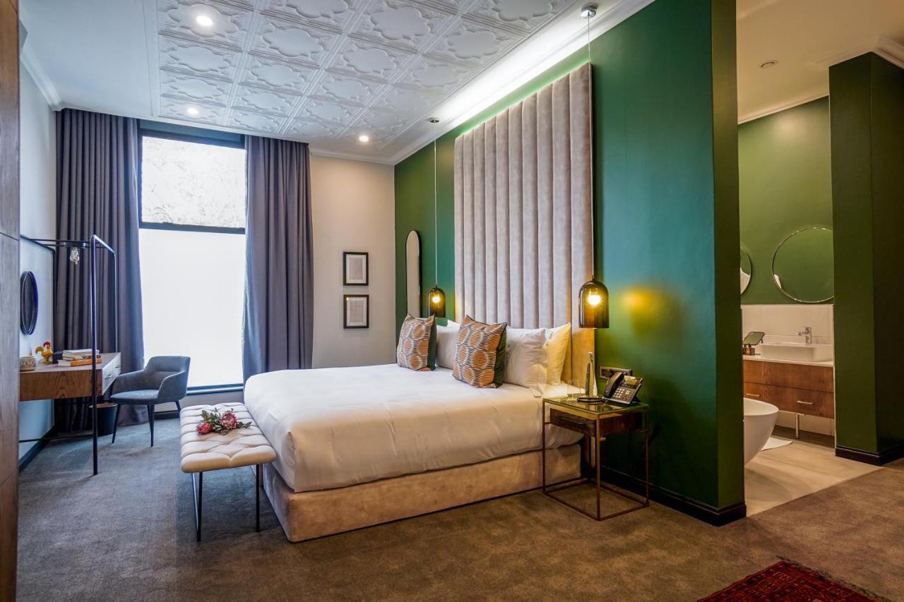 Sanctuary Mandela Hotel Johannesburg Bagian luar foto