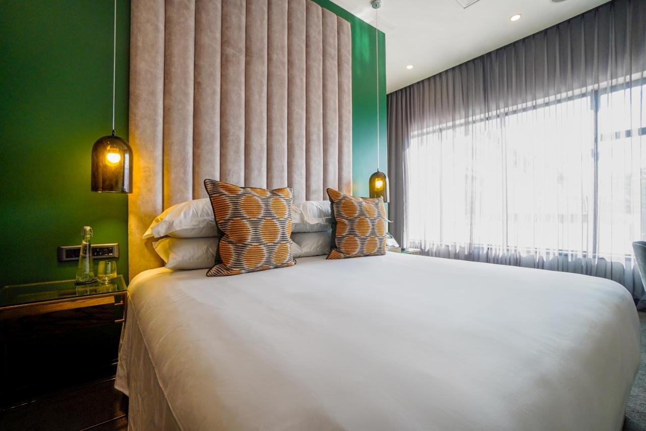 Sanctuary Mandela Hotel Johannesburg Bagian luar foto