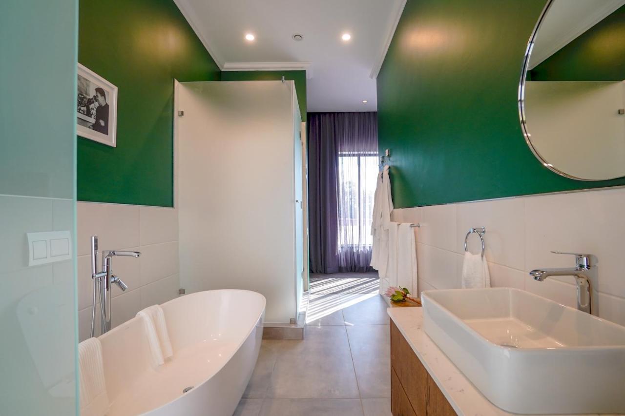 Sanctuary Mandela Hotel Johannesburg Bagian luar foto